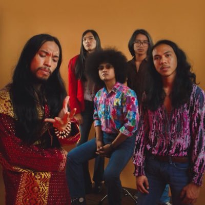 Band/Kugiran : Lenturan bunyi bunyian belantara dari hati dan minda. Album dan merch boleh didapati di Shopee kami! Malaysia #wargasatwa