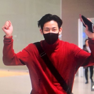 Tonhorm74937172's profile picture. 