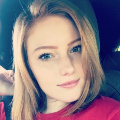 moment_likethis's profile picture. Pediatric RN, BSN👩🏼‍⚕️💕 Simba's Momma🐕