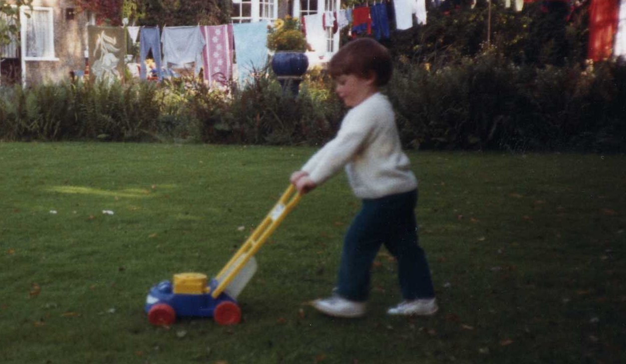 Professional Landscape Gardener somewhere in Yorkshire and former Football index trader.