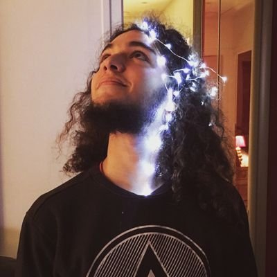 Aldovaan's profile picture. Just a ghost travelling endlessly. 

Vegetarian, little and existant. (he/they)

              ACAB cependant.