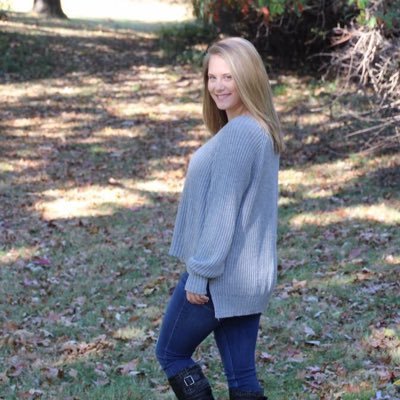 KatlyLang's profile picture. 