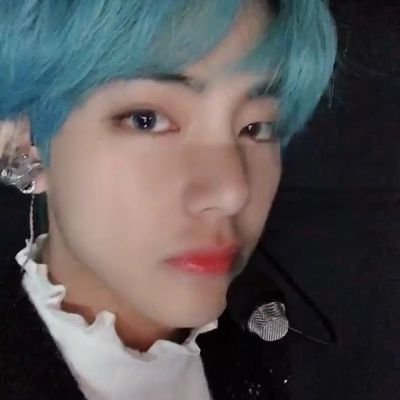 방탄소년단! Roleplayer of BTS' Kim Taehyung. 1995.