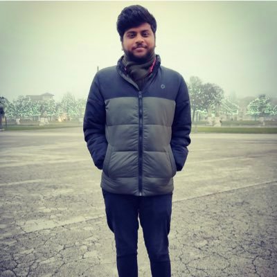 Football fan. Manchester United till i die. Gamer. An insomniac. TV show junkie. FPL fanatic. Engineer.