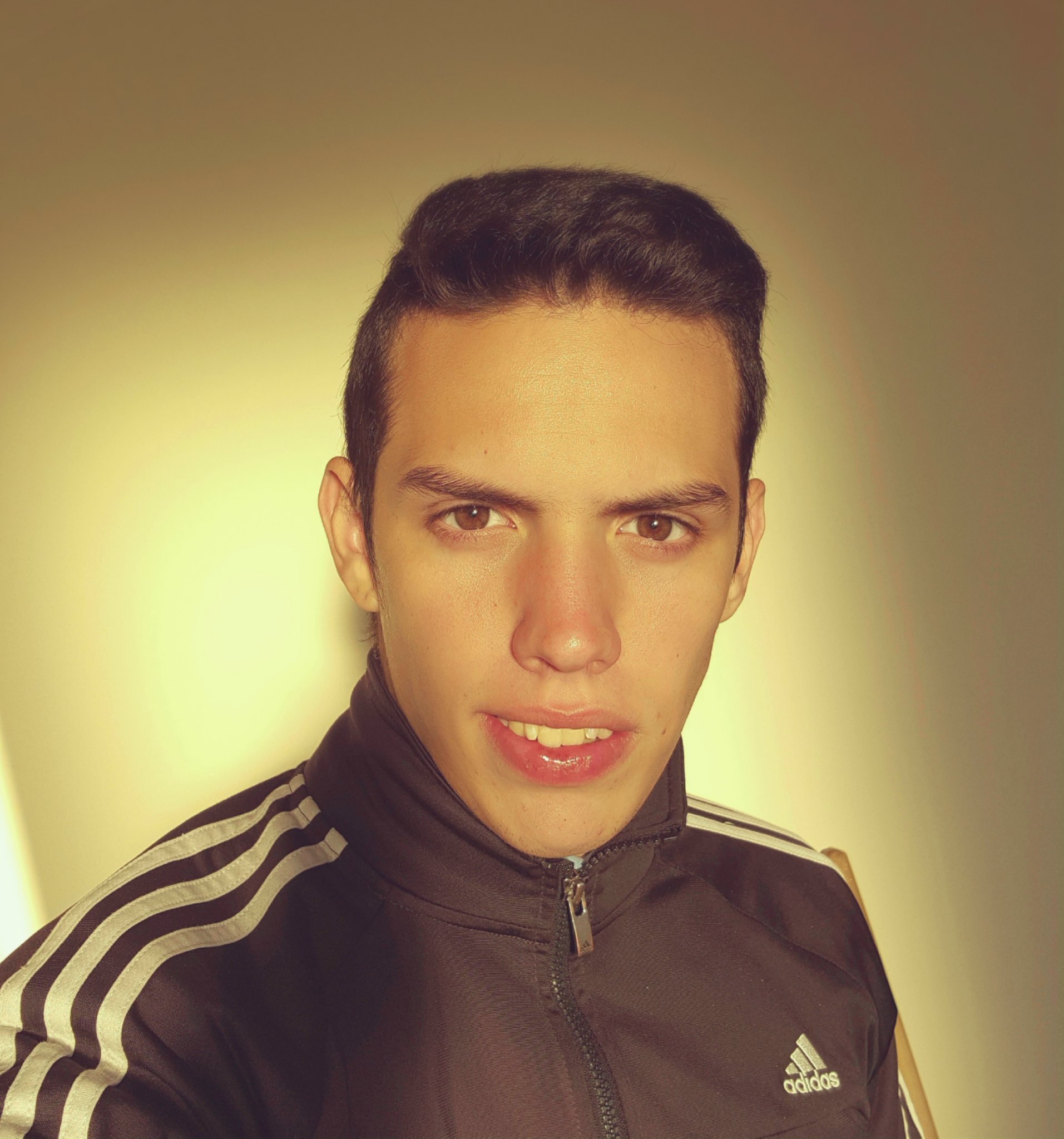 Emii_Lorenzo's profile picture. 