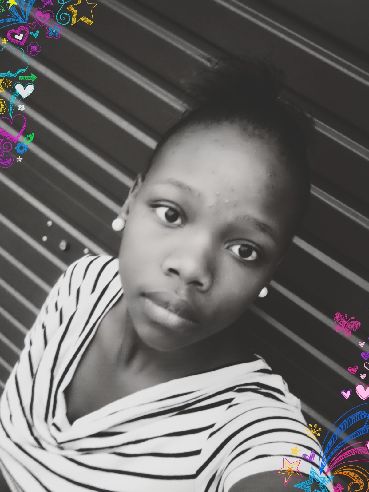 I'm super boring
I ❤ food
An introvert
Love Music
Alessia Cara and Little Mix are my favorite artists