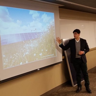 TdeMedici's profile picture. @sustainthechi Founder