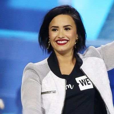 ❤ Fan Demi Lovato ❤
🤞 Stay Strong Demi 🤞
🔥 TMYLM 🔥
💍 Love you Bby 💍