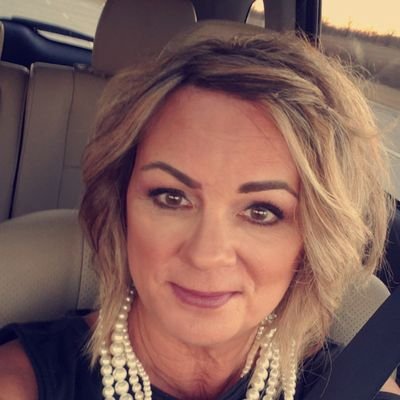 Lover of https://t.co/lMa2QIwx1d to paint,run,workout ,hang with family & friends,https://t.co/usWNlNqSfB big,forgive quickly...