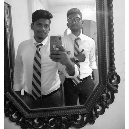 vInOpriNce5's profile picture. whatever happens in life life has to move on.😎