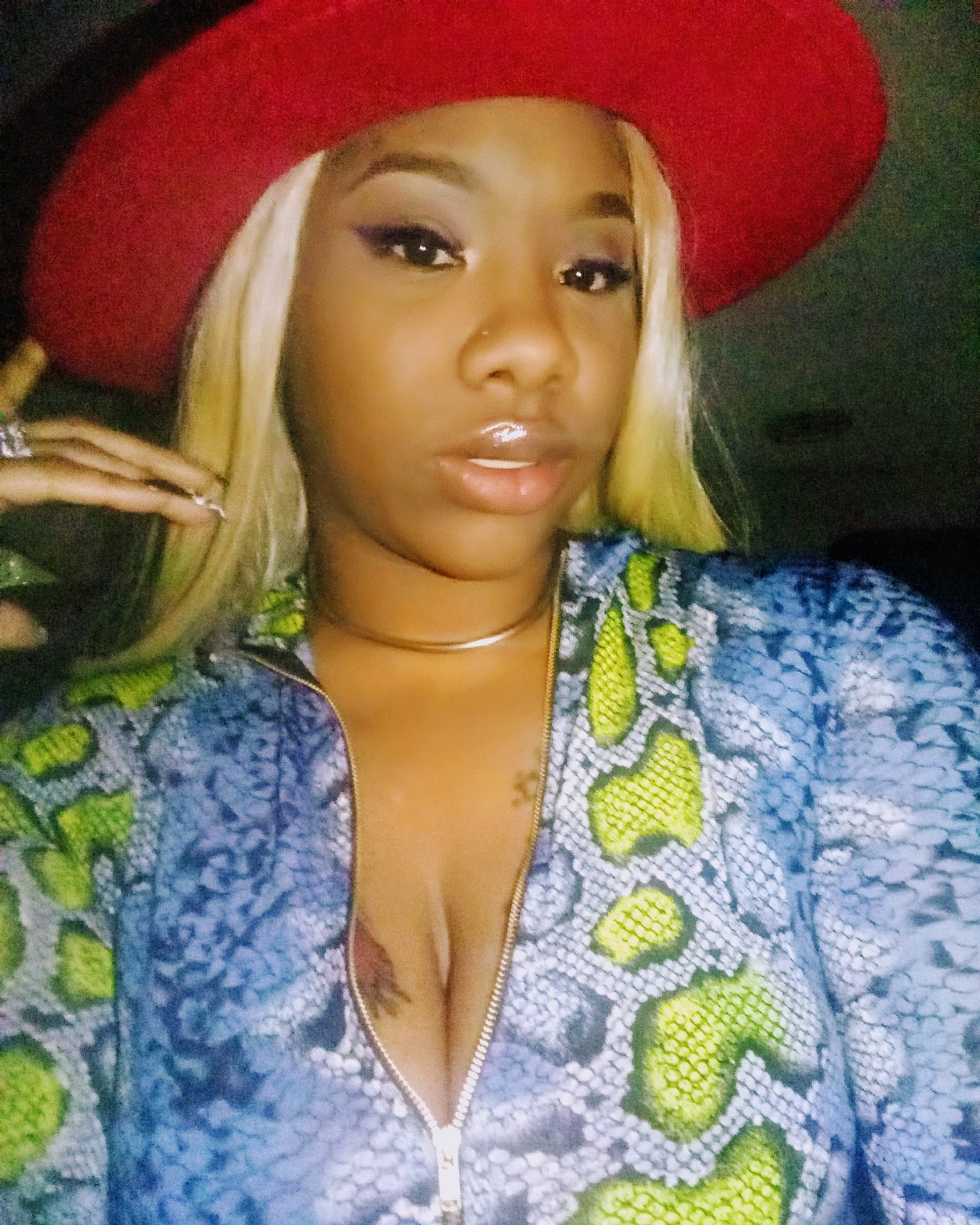 cuntrys1stladi's profile picture. TINK AND THE TOTS WE ALL WE GOT