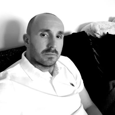 crackeditrob's profile picture. 