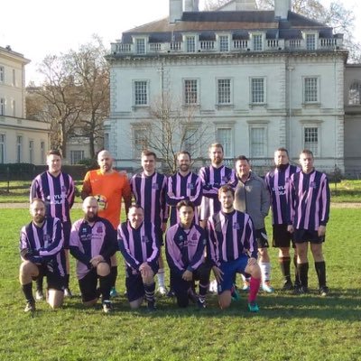 Dulwich Hamlet Supporters Team - looking for friendly games against fellow Non League fans’ XI across the South East & beyond. DM to play or arrange friendlies.