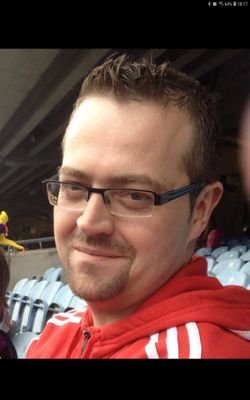 Back to education #maturestudent looking for a new career. Father to three boys so plenty to keep me occupied.