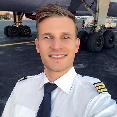 captain William
#pilot, love to fly ✈️✈️
#pilot, love to travel 🛫🛫