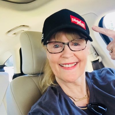 AmpPutman's profile picture. i'm a Plexus Ambassador. I love animals, especially dogs! I also love golf and photography.