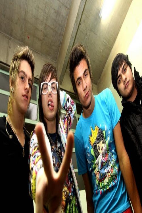@LoversdaRestart parceria com koba_labiodemel
Foco feito para todas as fãns que amam a @rockrestart *-*