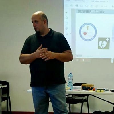 Soy Formador e Instructor en SVB y Desa, en el Área de Formación de Salud y Socorros, Medioambiente, como en concienciación en la Prevención de las Emergencias.