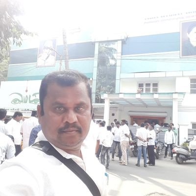 மாவட்ட தலைவர், தகவல் தொழில் நுட்ப பிரிவு, அம்மா மக்கள் முன்னேற்றக் கழகம், தூத்துக்குடி வடக்கு மாவட்டம்.