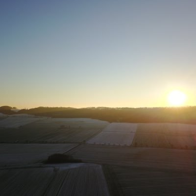 Landwirt, Angestellter und am Weltgeschehen interessiert. Hat häufig eine Meinung. Manchmal auch Wissen. Vor allem Mitleser.