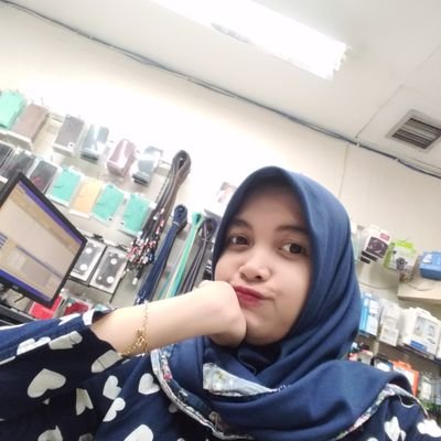 Noviavky's profile picture. It's me be your self..