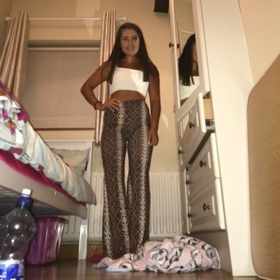 laurenmcc8's profile picture. 17