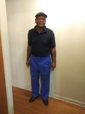 From: Bastrop,LA.
Live in: Detroit, MI.
Occupation:
Senior Golf Educator at
Hollywood Golf Institute