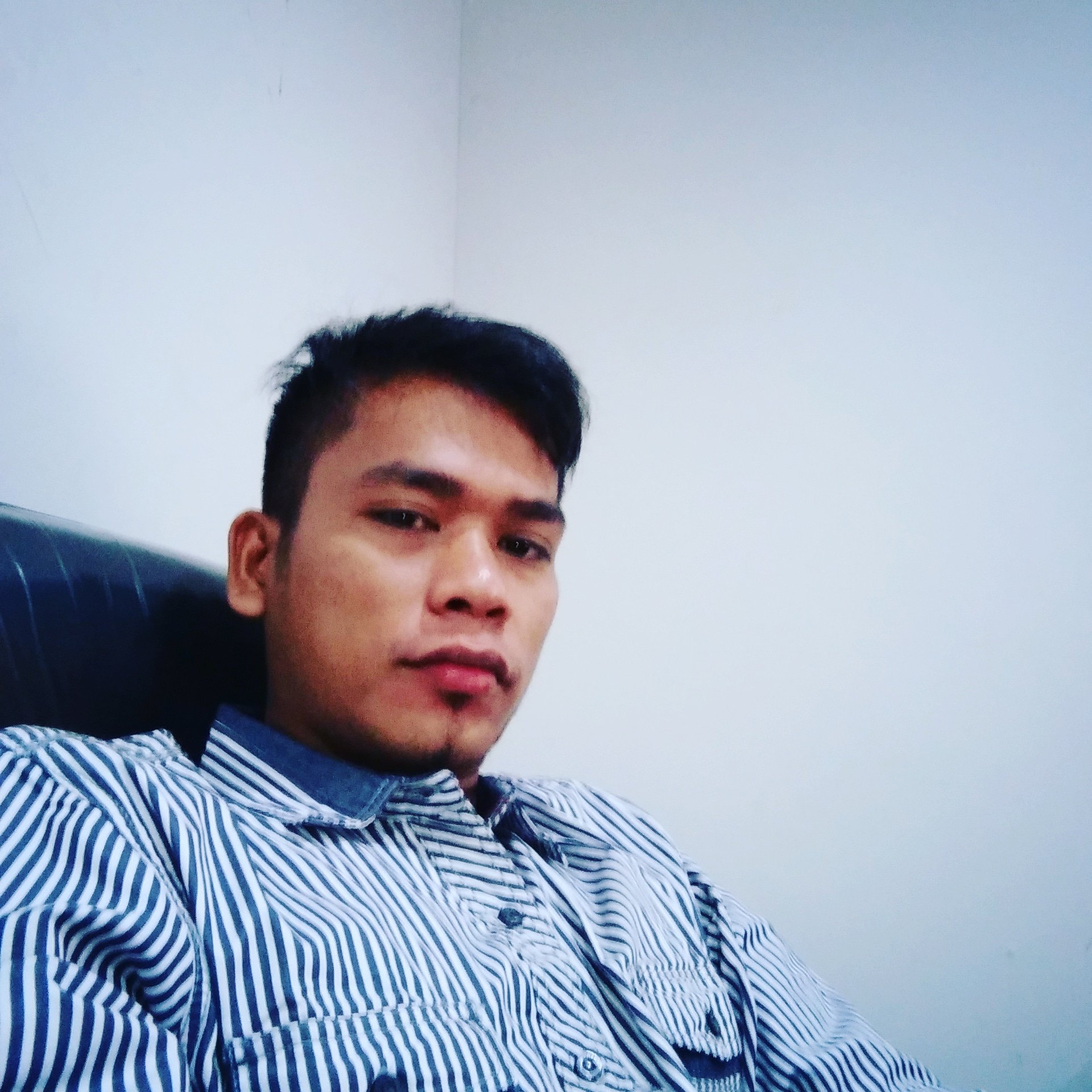 MuklisSaidi's profile picture. Saya begerak di ekspedisi/ sport.import