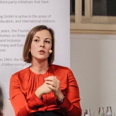 Zusammenhalt. Demokratie. Zukunft. Geschäftsführerin @moreincommon_de. Beirätin @SchoepflinStift.