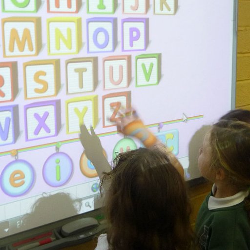 Easy to use, cost-effective and practical solution that transforms your whiteboard or wall into an interactive whiteboard by using any projector.