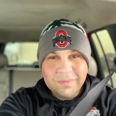 A Christian who loves Jesus, proud member of Buckeye nation, follower of Manchester United football club ...single father ... whovian!!