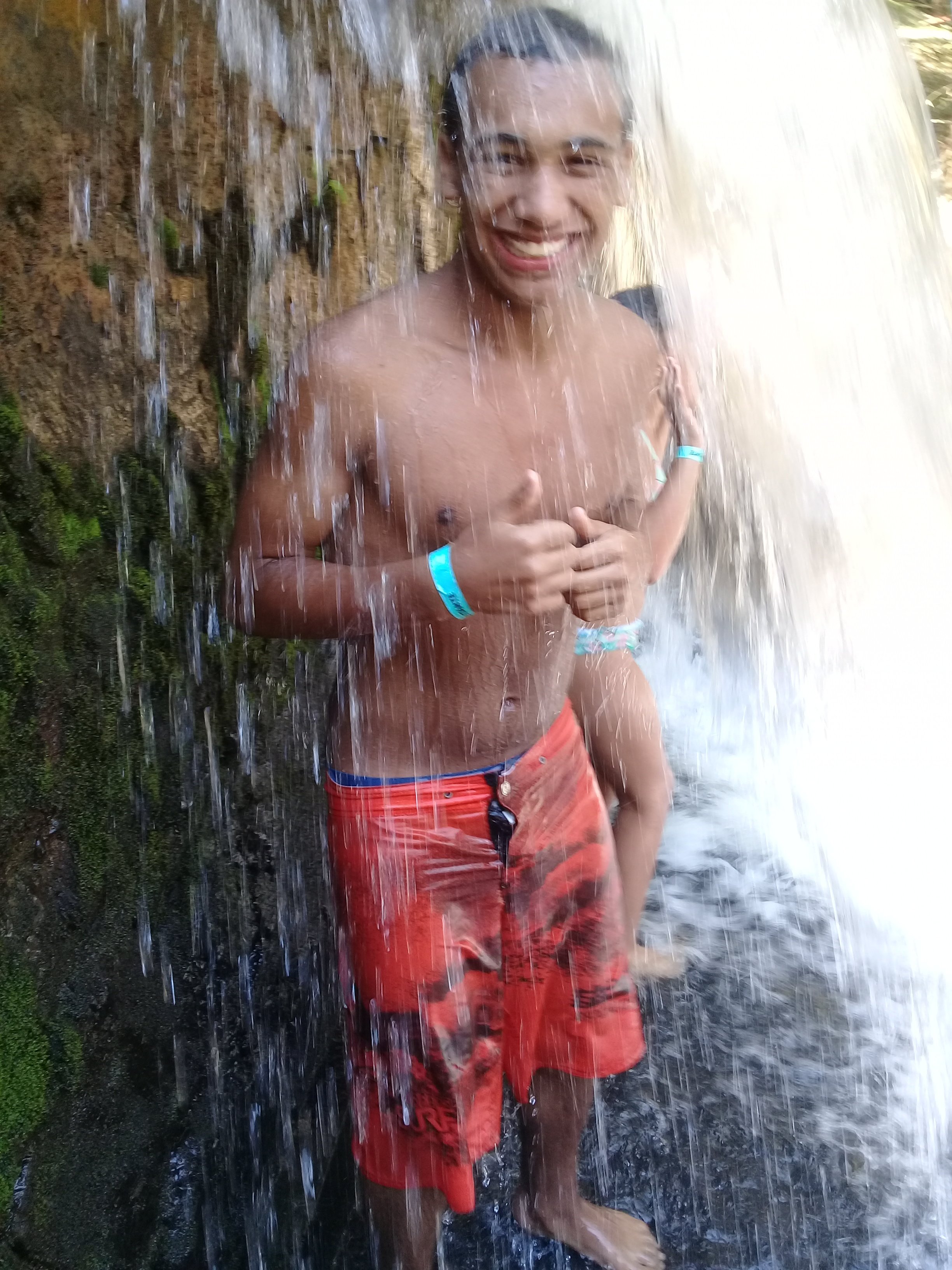pode fazer o que quiser no meu perfil
se gosta so manda mensagem
15 anos