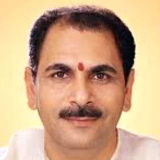 PujyaSudhansuji's profile picture. http://t.co/SHbauGMPJU