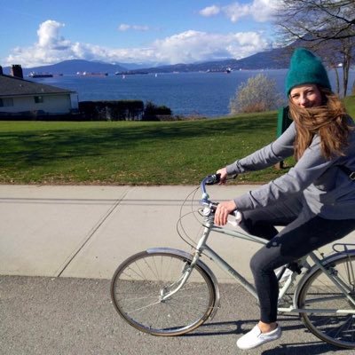 9-to-5 life: copy & content stuff. IRL: beach bum, music + animal lover, NBA + Fins fan 🐬. Supporter of climate action + human rights. Opinions are my own.