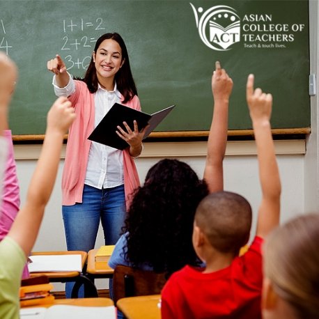 Intensively planned course that takes your career to the Global World by providing all the contemporary teaching.