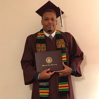 God blessed. Here to help people with smiles and teach our future generation. MO State 2018. #Assistant Parkview Football Coach #Jagsfan #PacerNation #Duuuuvall