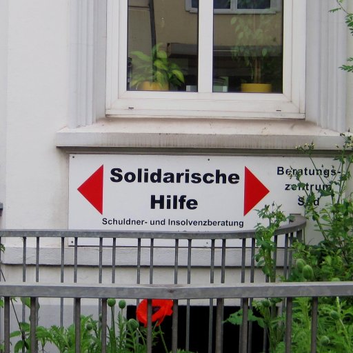 Solidarische Hilfe e.V. 
gegr. 1987, unabhängiger Verein:
Sozial- und Erwerbslosenberatung,
Schuldnerberatung,
Frauen*zentrum, 
Projekt Papierkram, Schreibhilfe