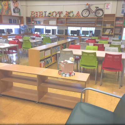 AloiaBiblioteca's profile picture. Biblioteca do IES Indalecio Pérez Tizón (Tui)