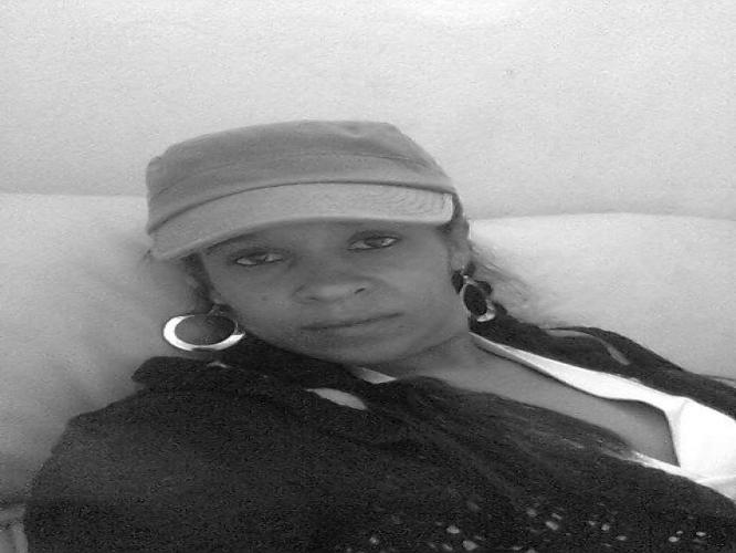 Sou unica,e autentica muitos me adora poucos me odeia mais ninguem se iguala!!!!!!!!!!!!!