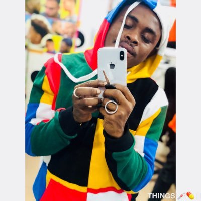 Emmanue68352569's profile picture. 