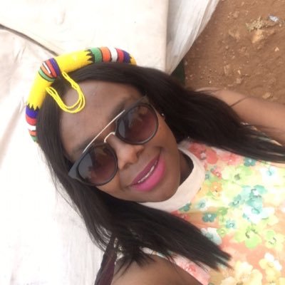 zandilenkomo11's profile picture. 