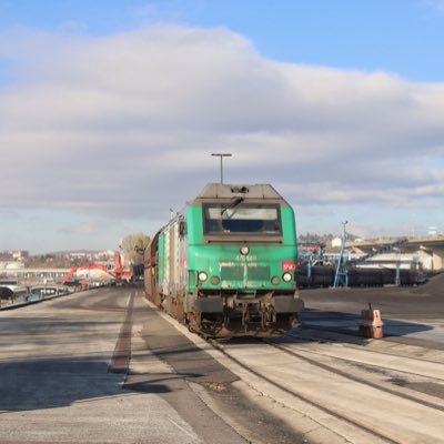 Conducteur de trains chez FRET SNCF depuis 17 ans. Dépôt d'attache: Le Bourget. Photographie amateur des moyens de transports et de la nature.