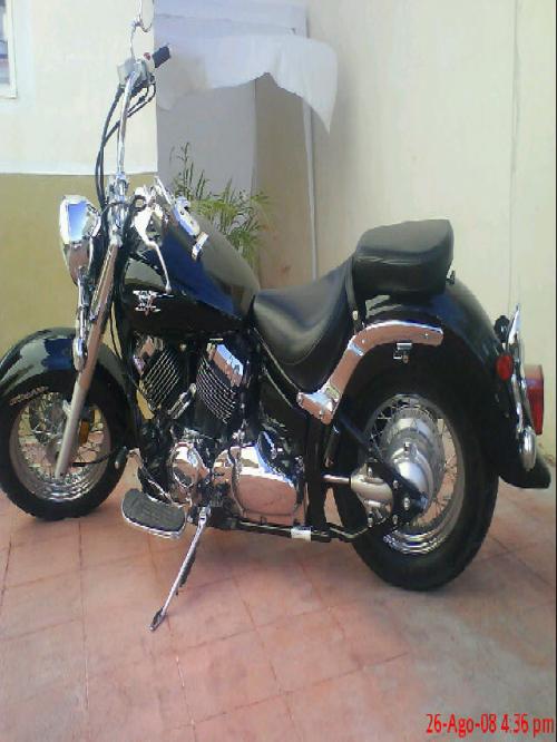Medico de la UNAM, me gusta andar en moto y amo a mi esposa y a mi hija