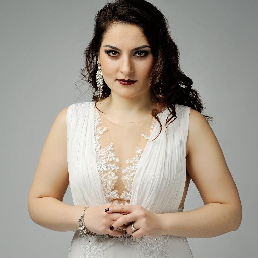 🇹🇷🇨🇦 Mezzo Soprano, international performer, mental health advocate for artists & community, MSW’24