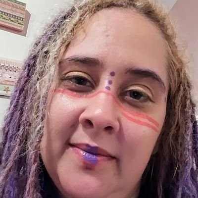 See into the mind of an artist, photographer, jewelry designer, graphic designer, painter, crafter, muse, eccentric, cat lady, animal rehabilitator