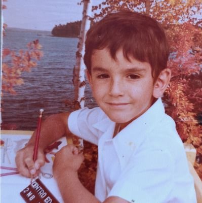 Transformo la sociedad a través de los nuevos ingenieros administradores. Maestro en comercio electrónico, ingeniero administrador, mago aficionado.