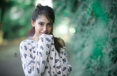 follow @nititaylor