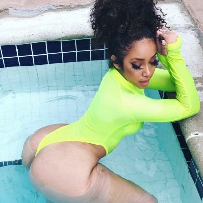 BabyMelissa6's profile picture. Salut 🌸
Mannequin 💋
Nouveau compte j'ai été piraté 
Instagram : @bb__melissa
Vie au jour le jour ✌
Céliba😉
Ne croix par en l'amour ❤