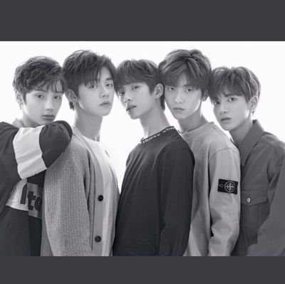 #TXT (attempting) news and meme account uwu /
main account @meowculaishere / stan TXT @TXT_Bighit / send me pics you want memes out of uwu