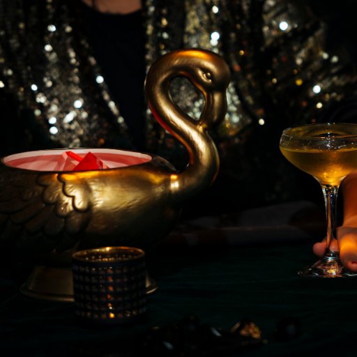 Downtown MPLS restaurant by Chef Jamie Malone. Come sip drinks out of golden swans with the cool kids. XO.